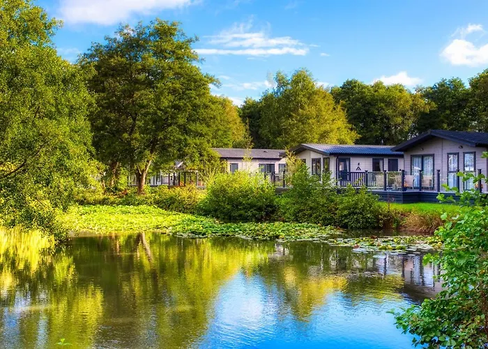 Lakeside , Green Hill Farm Holiday Village